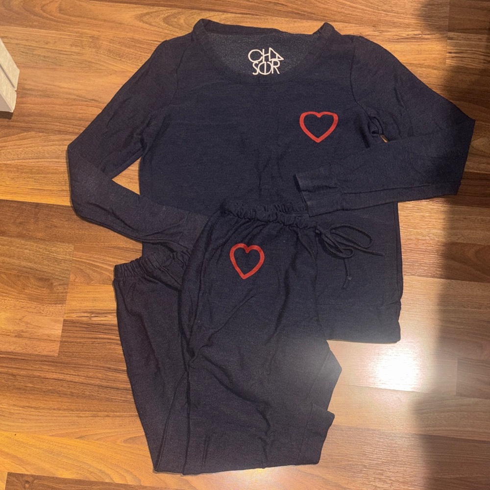 Chaser Blue Pajama Sweatshirt and Sweatpants Set with Red Heart | Small
